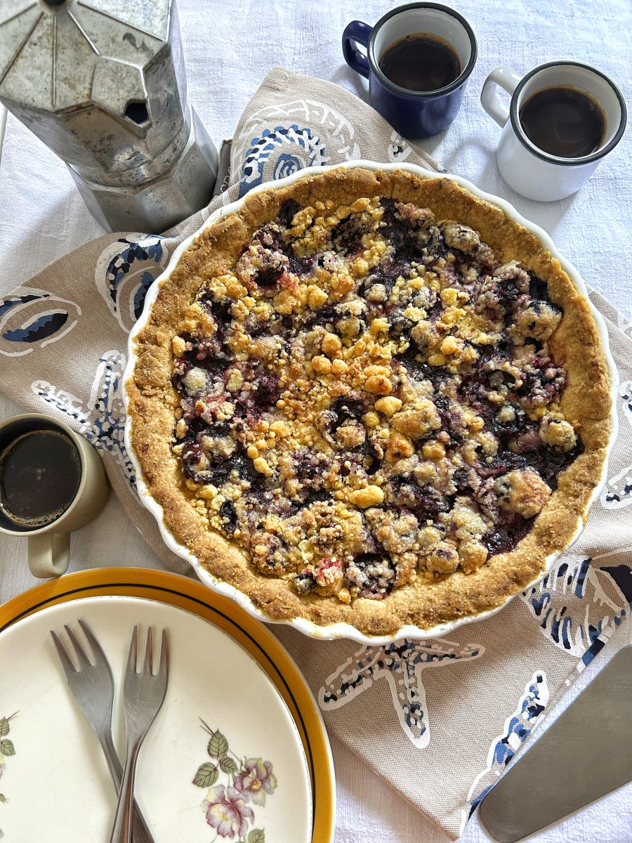 UNA CROSTATA DA OFFRIRE A CHI AMIAMO “BLUEBERRY CORNMEAL SHORTBREAD TART”